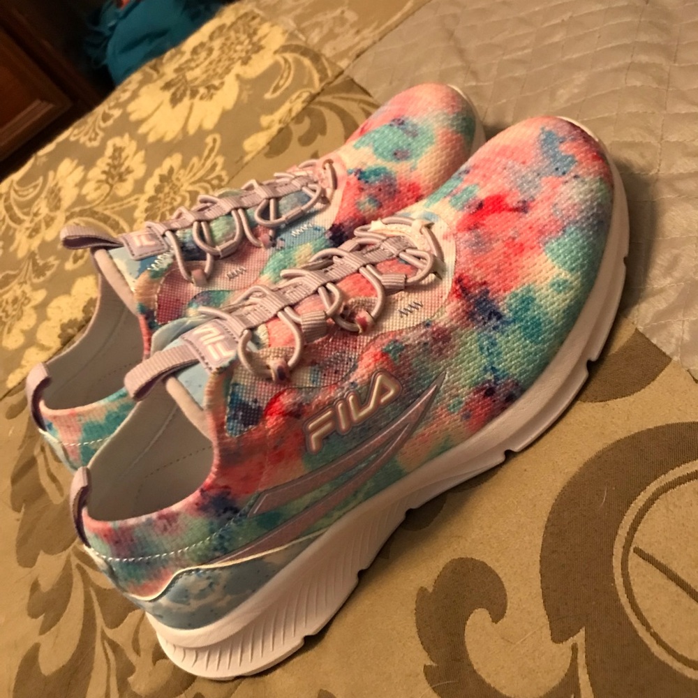 Size seven brand new Fila sneakers! Slip on 7